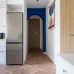 Modern Luxury 2br|park View & Balcony Apartamento *